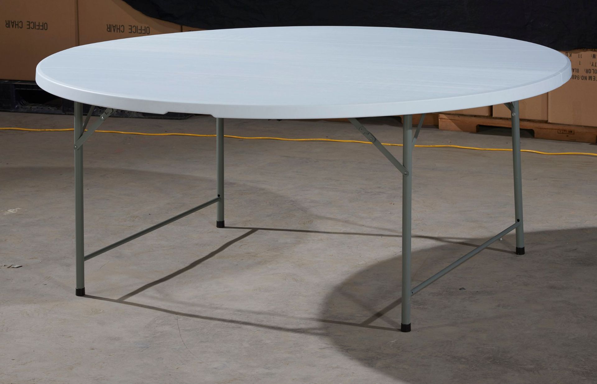 Round folding table with foldable tabletop