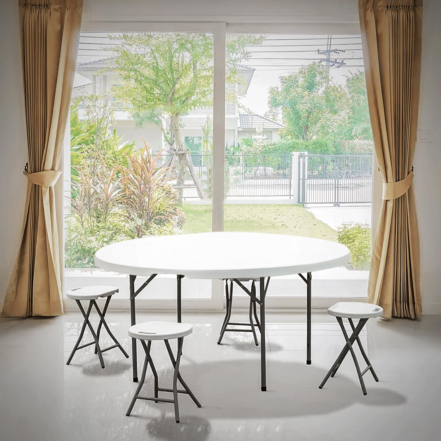 Round folding table with foldable tabletop
