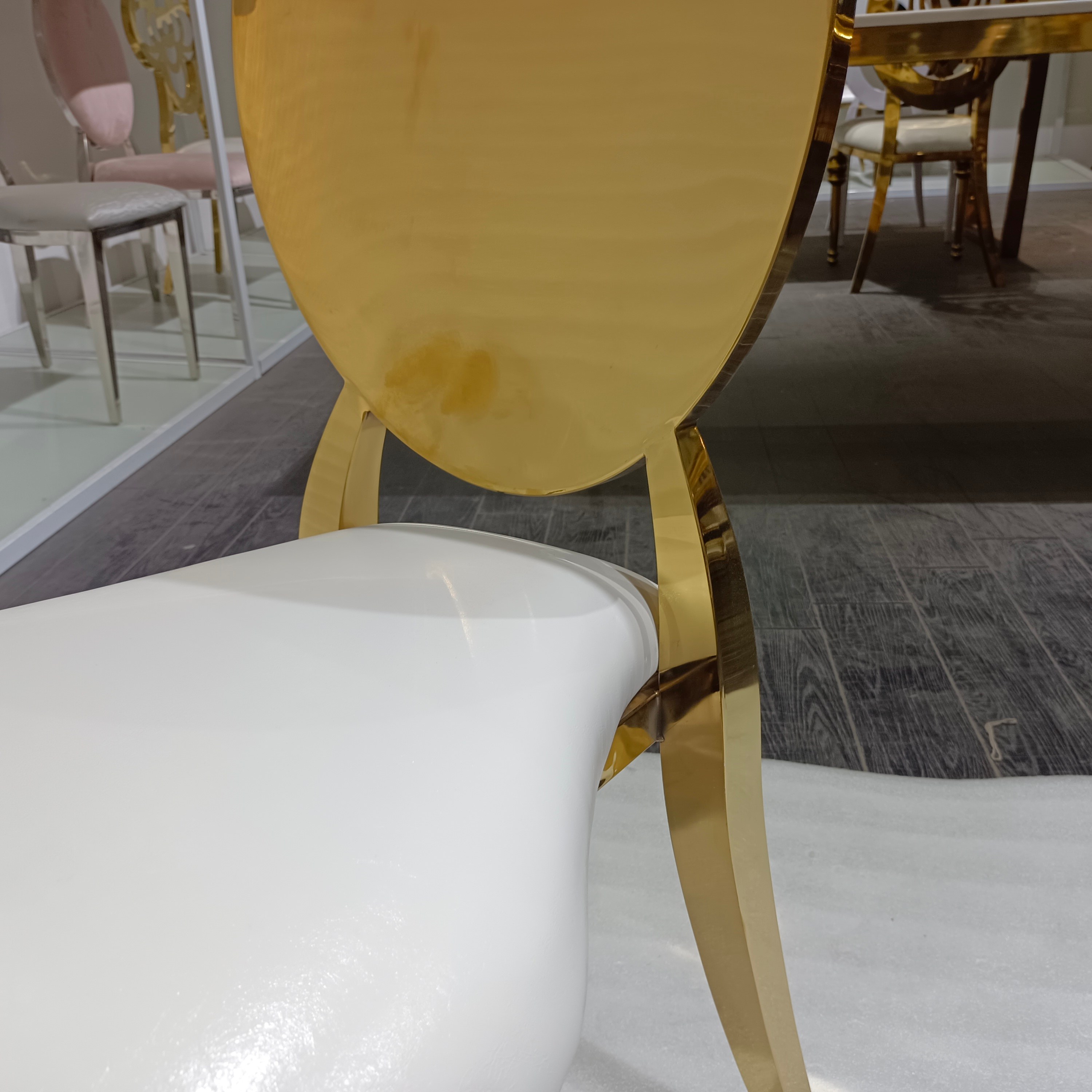 Gold Oval Frame Dining Chair - White Upholstered Seat | Luxury Accent Chair