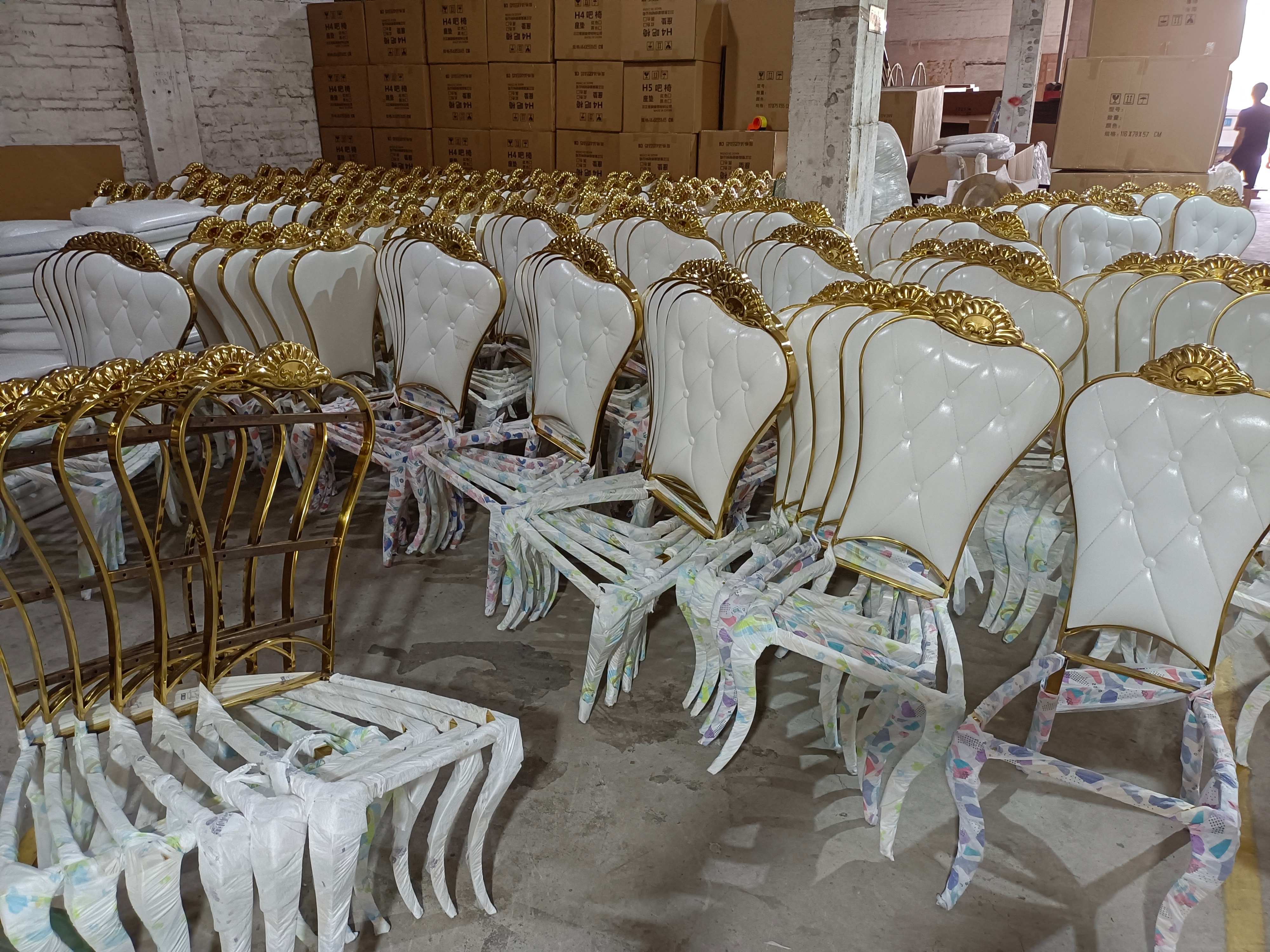 Gold Crest-Top Shield Back Cabriole Leg Dining Chair - White Upholstered Luxury Accent Chair