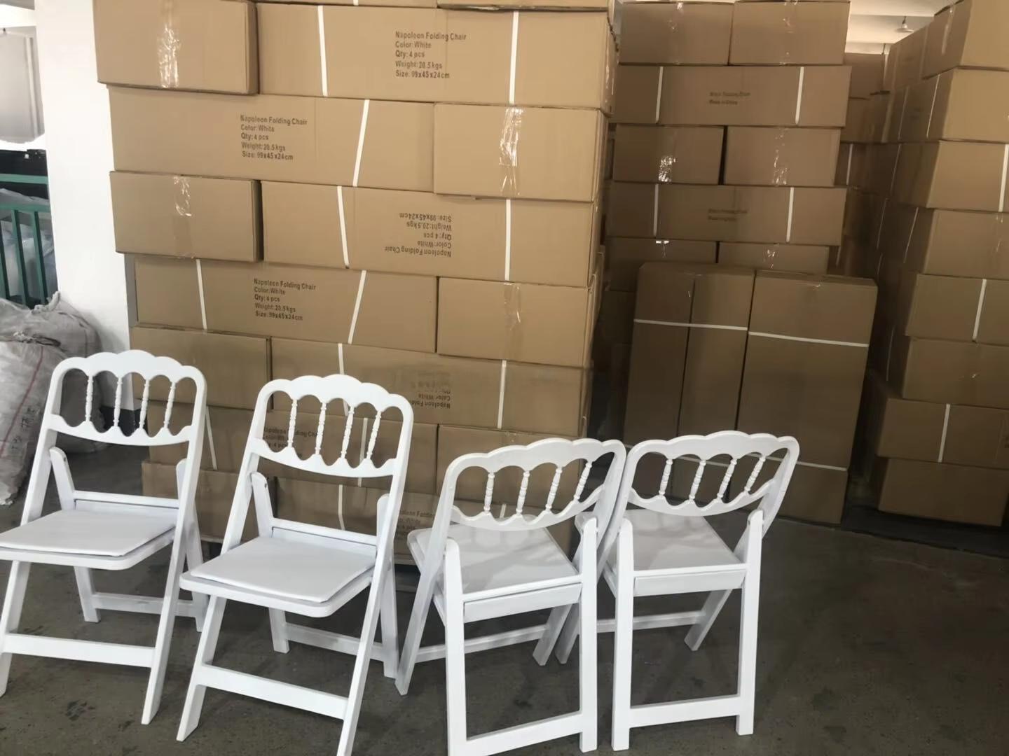 White Napoleon Folding Chair with Padded Seat – Classic Wedding Event Chair for Banquet & Rental
