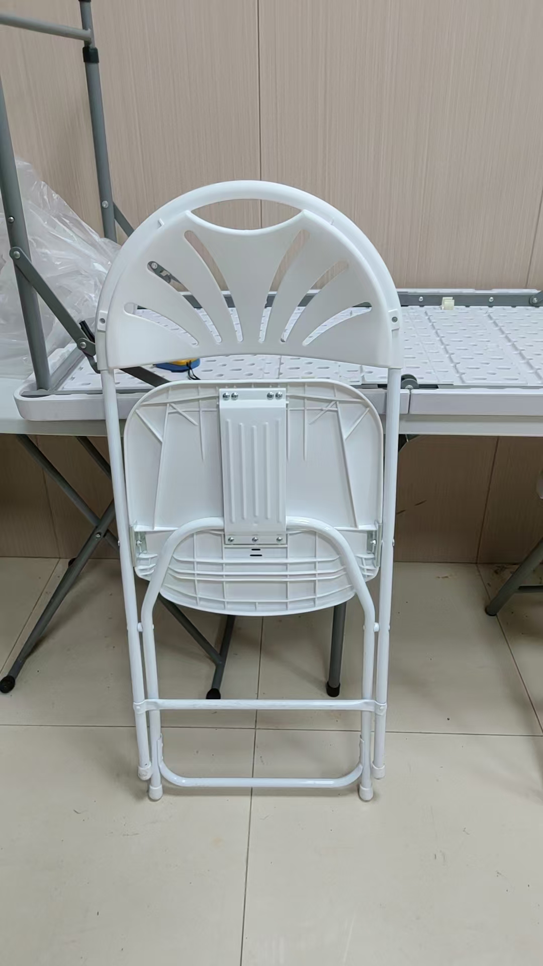 Slim Fan Back Metal Folding Chair – White / Black Stackable Event Chair for Wedding Banquet Rental