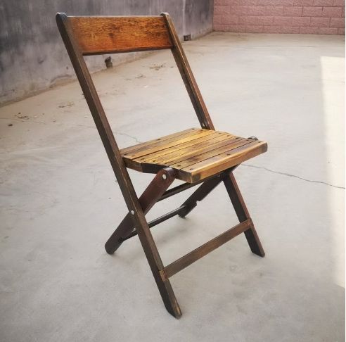 Rustic Farmhouse Wooden Folding Chair – Natural Wood Slatted Event Chair for Wedding Outdoor Party R