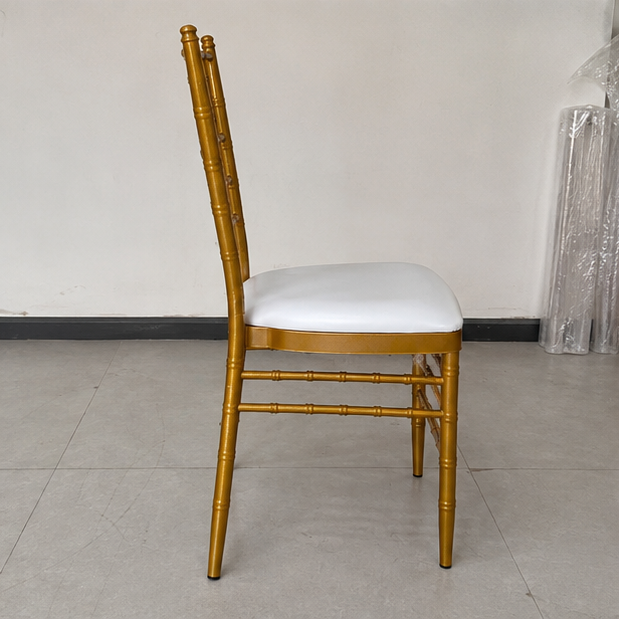 Classic Gold Chiavari Chair with Fixed White Cushion – Elegant Bamboo-Style Event Chair for Wedding 