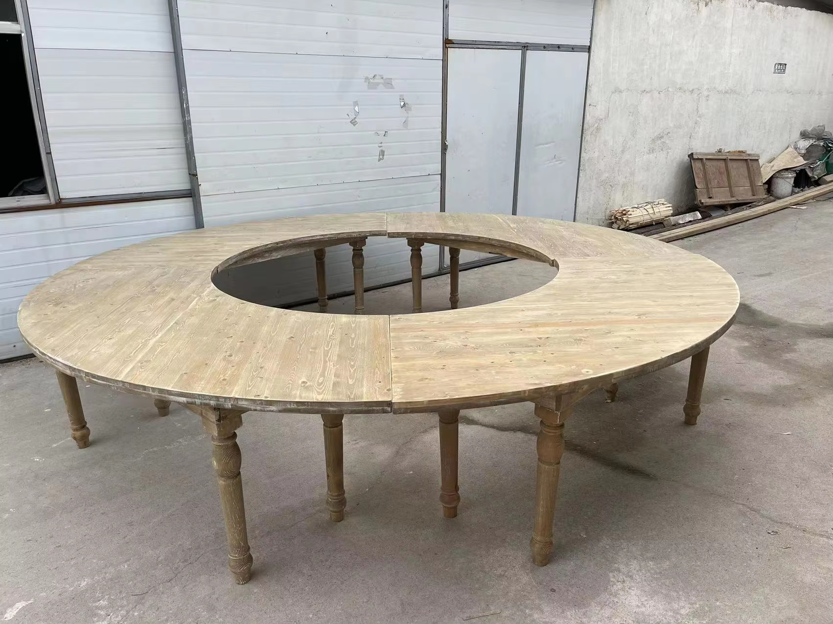 Modular Ring Banquet Table – Rustic Solid Wood with Folding Legs
